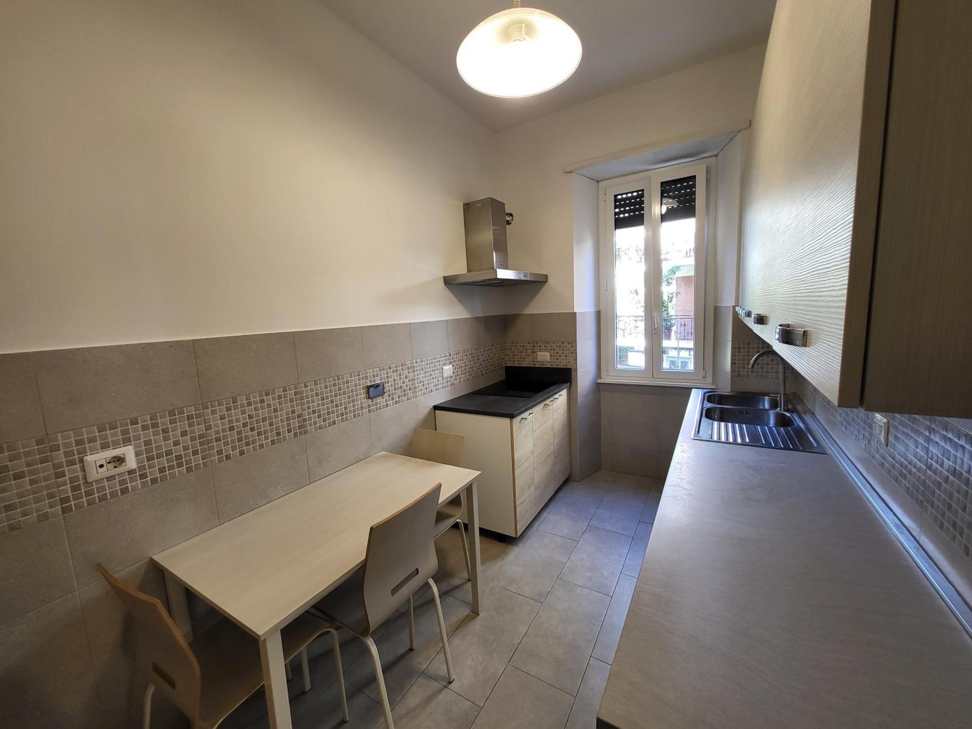 Apartment Dream House Re Di - 50mt To Metro Station, Position, 4pax, 2bdr