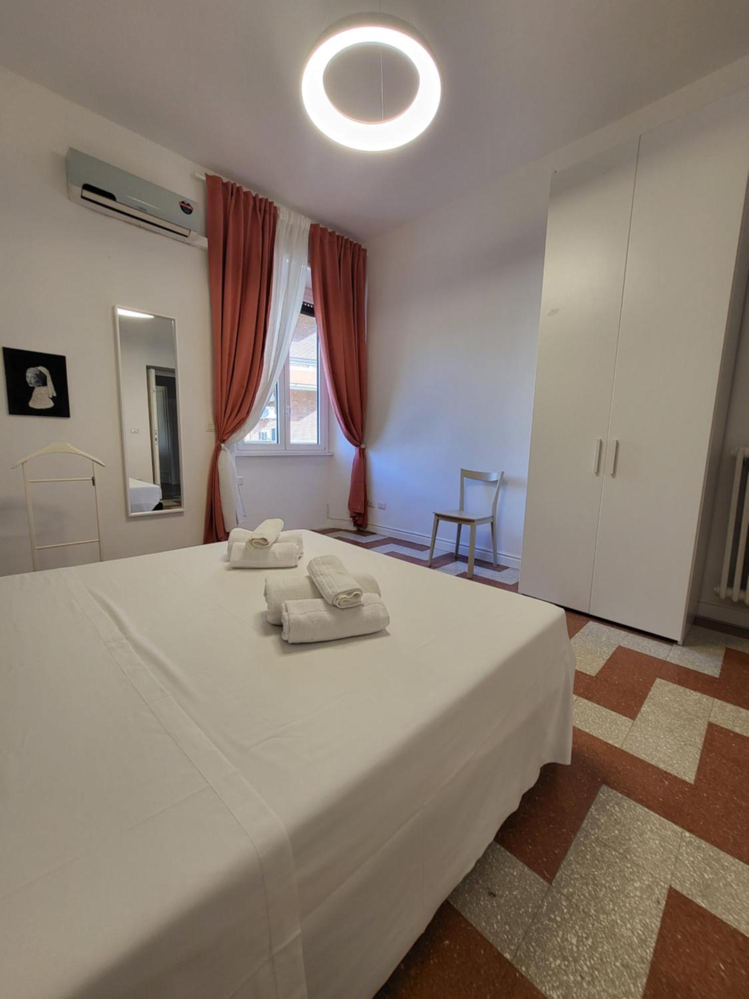 Apartment Dream House Re Di - 50mt To Metro Station, Position, 4pax, 2bdr Rom