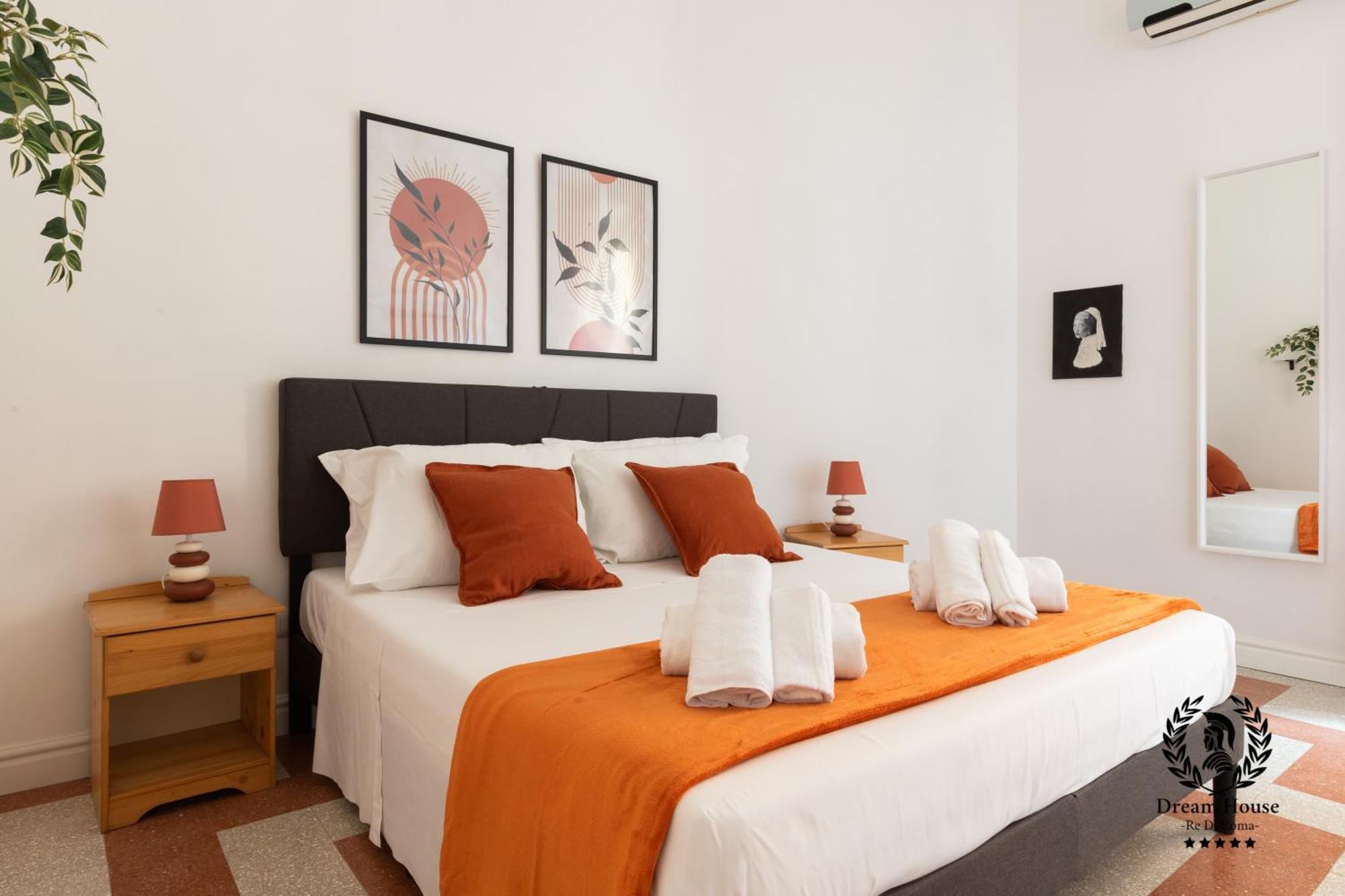 Apartment Dream House Re Di - 50mt To Metro Station, Position, 4pax, 2bdr