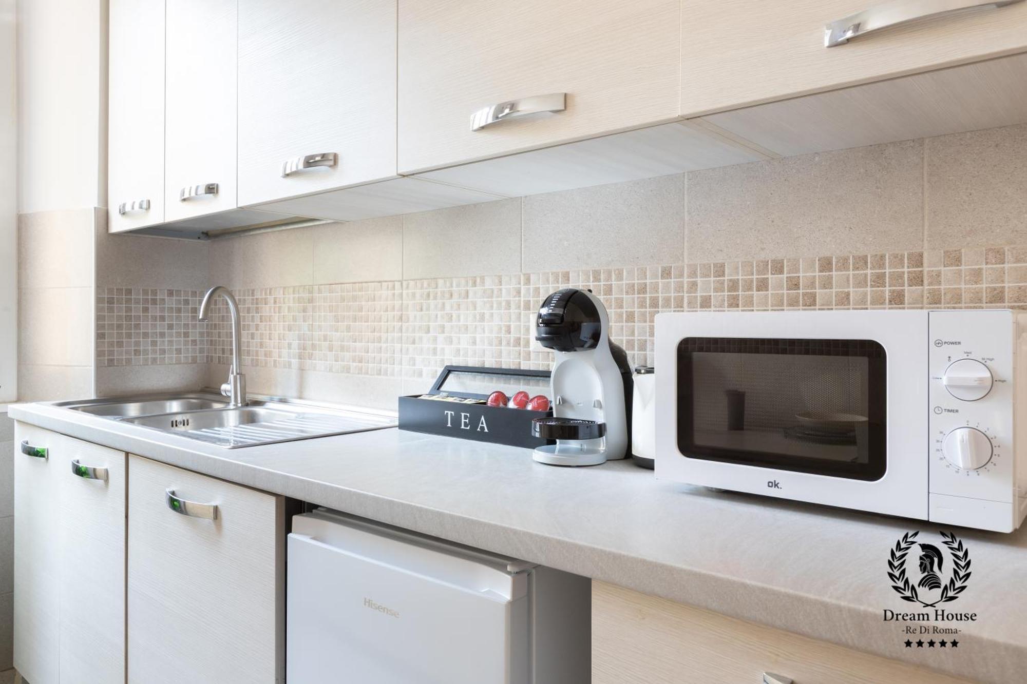 Apartment Dream House Re Di - 50mt To Metro Station, Position, 4pax, 2bdr *